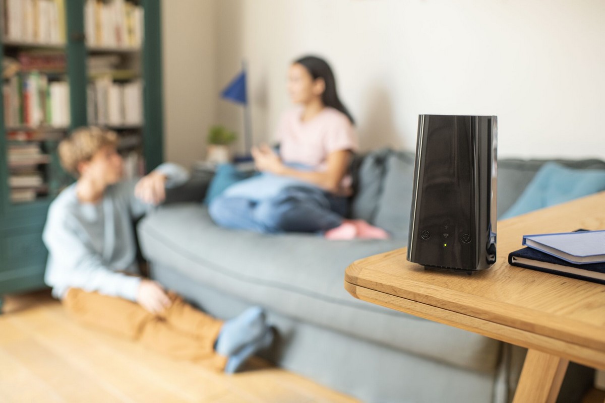 box internet Bouygues telecom sur une table